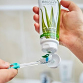 خمیردندان فوراور + آلوئه ورا، عسل و بدون فلوراید | Forever Bright Toothgel